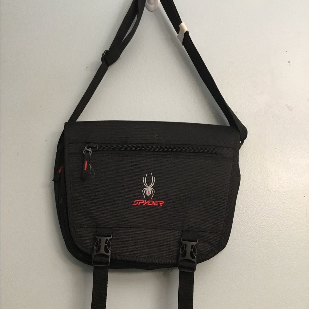 SPYDER Black Messenger Bag